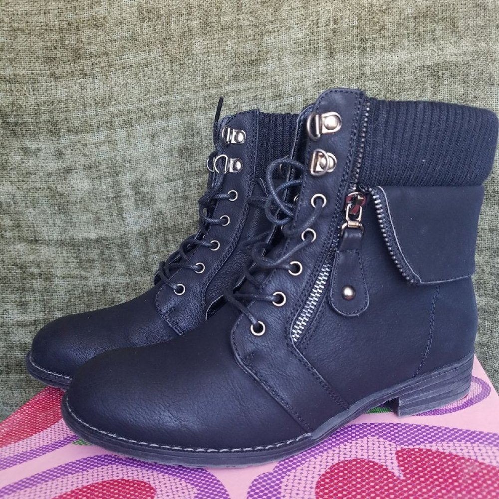 Via Pinky Black Boots Size 7